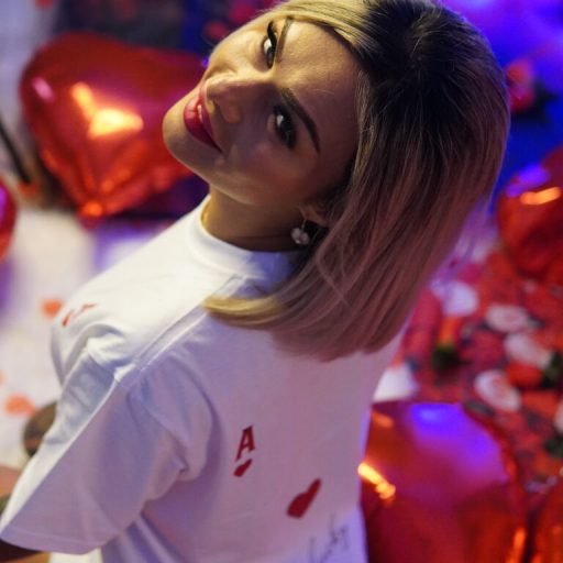 TiffanyMaze ass vibrator image