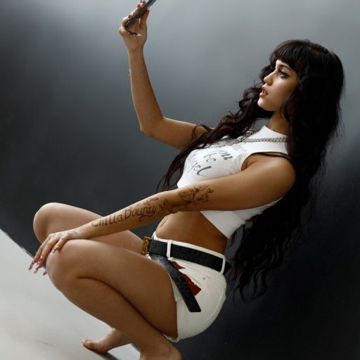 TiffanyYounge photos webcam image