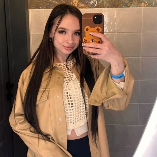 TinaBale online shows image