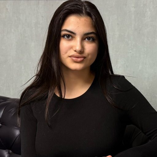 TrianaWoods free dildo image