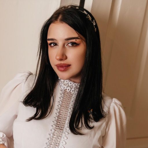 TrishaFlame cam naked image