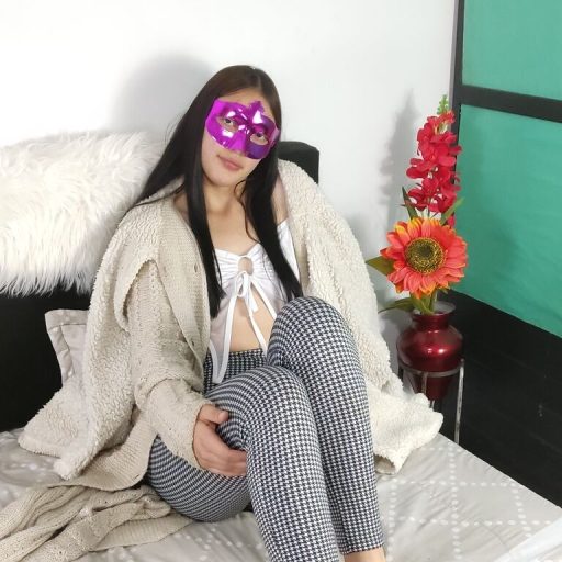 ValentinaQuinn show fingering image