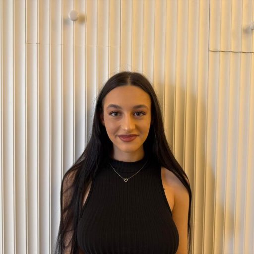 ValerieMils online shows image