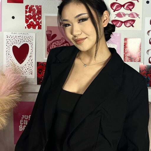 VallieHusson lush livejasmin image