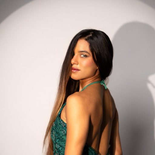 VanelopeRusso fingering ass image