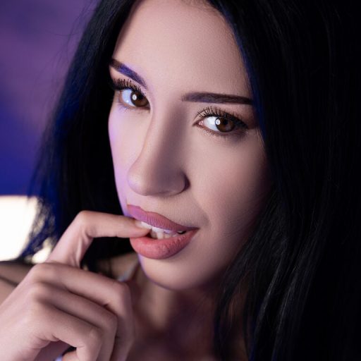 VanessaHart amateur lush image