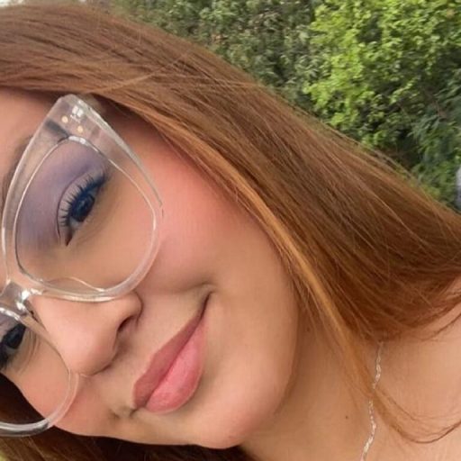 VannesaAlvernia pussy show image