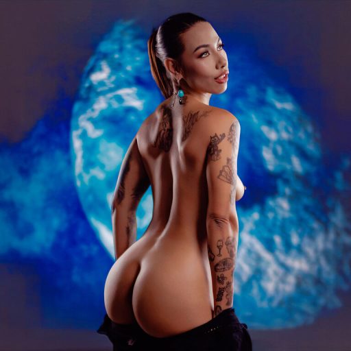 VictoriaFontaine ass vibrator image