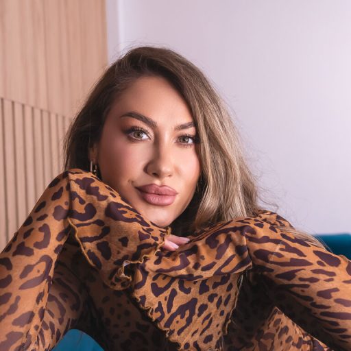 VictoriaWynn pussy show image