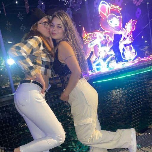 VioleAndGeorgina livesex pussy image