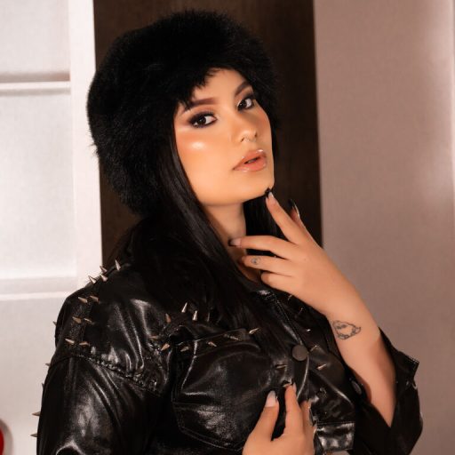 VioletHarrington show fingering image