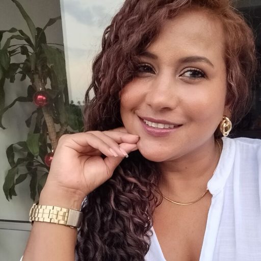 Yiya shows recorded image