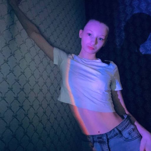 YuriHuprich webcam free image