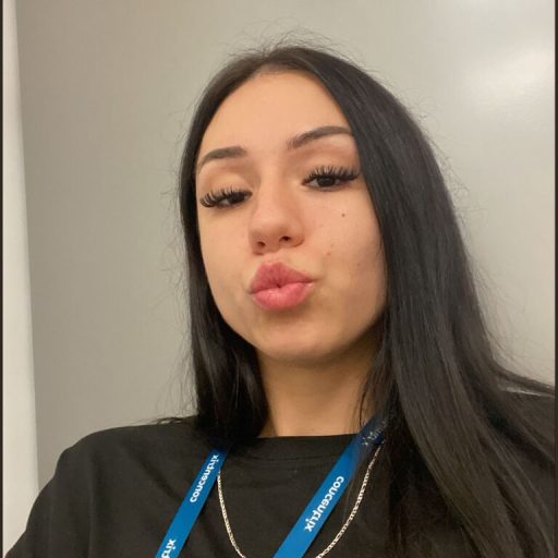 ZendayaCleo shows recorded image