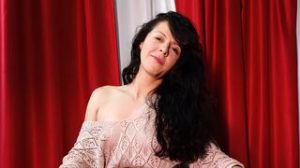 ZoeCavelle free dildo image