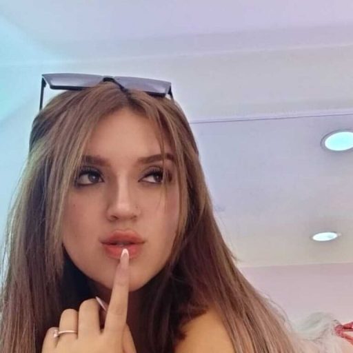 ZoeyClarkk naked porn image