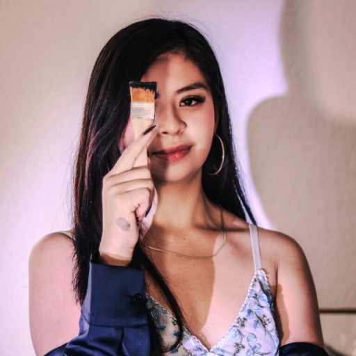 ZoeyFerrer pictures toy image