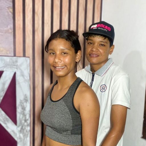 emmaAndYudith pussy show image